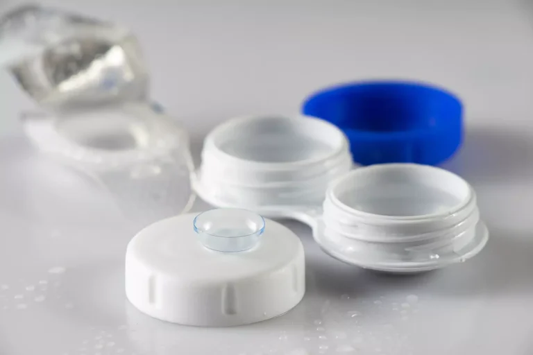 Tips For Wearing Contacts